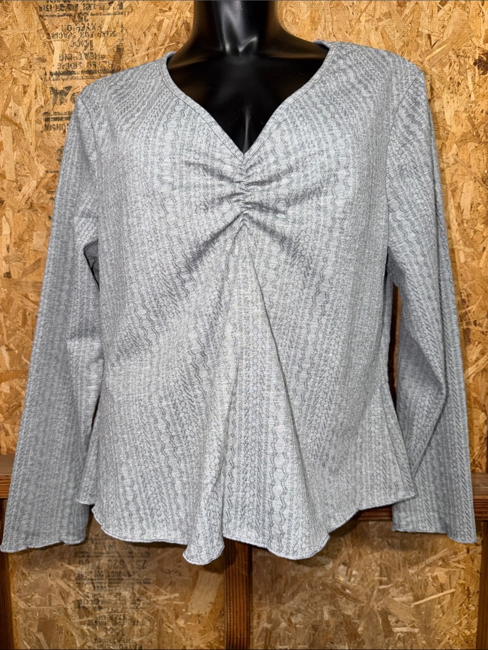 NWOT SHEIN Curve Gray Ruched V-Neck Long Sleeve Top
